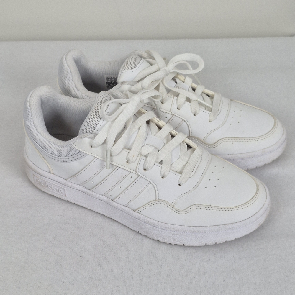 Adidas White Hoops 3.0 Low Classic Lace Up sneakers Size 7 EUC Casual
